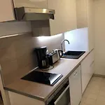 Plein Sud Sur La Terrasse Piscine A Antibes