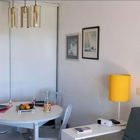 Plein Sud Sur La Terrasse Piscine A Apartmán *